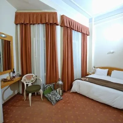 Kinissi Palace Otel Selanik
