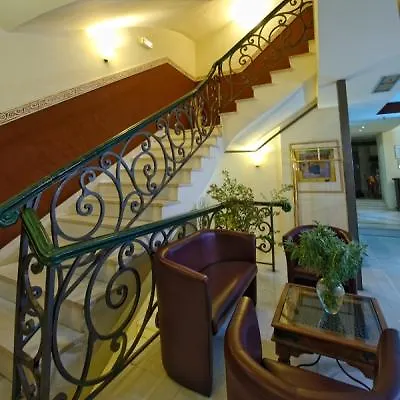 Kinissi Palace Otel 4*